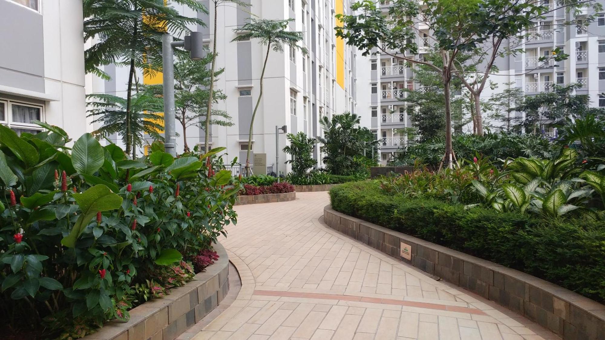Modern And Comfortable Studio Apartment Springlake Summarecon Near Summarecon By Travelio 베카시 외부 사진